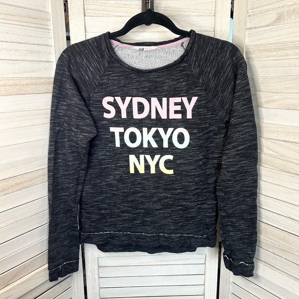H&M Girls Major Cities Colorful Gradient Graphic Gray Pullover Sweatshirt Top